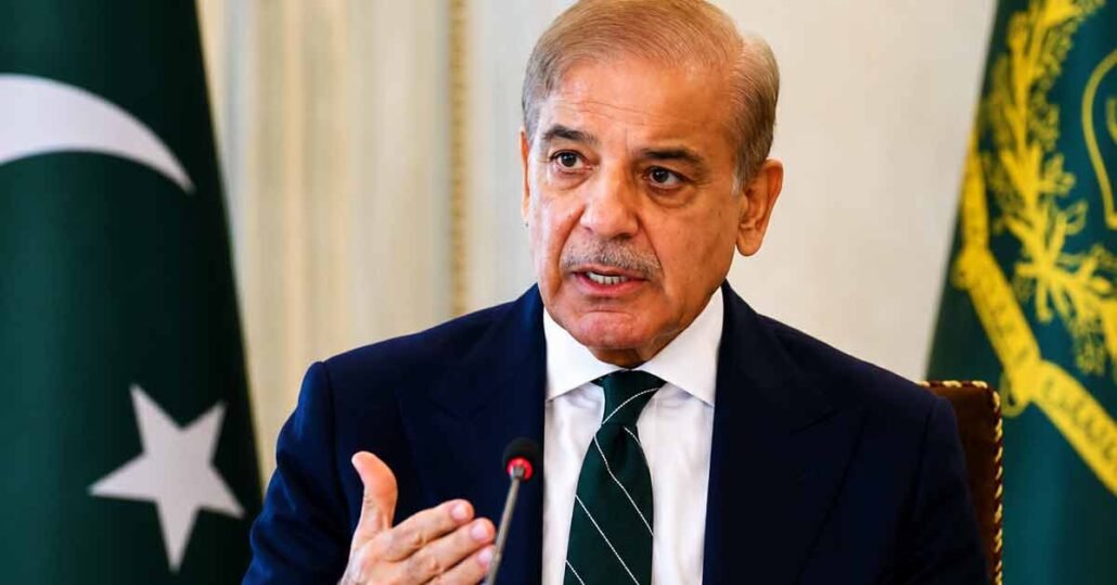 پاکستان کی سلامتی پر آنچ نہیں آنے دیں گے، وزیراعظم وزیراعظم کی سیکیورٹی فورسز کی پیشہ ورانہ مہارت کی تعریف