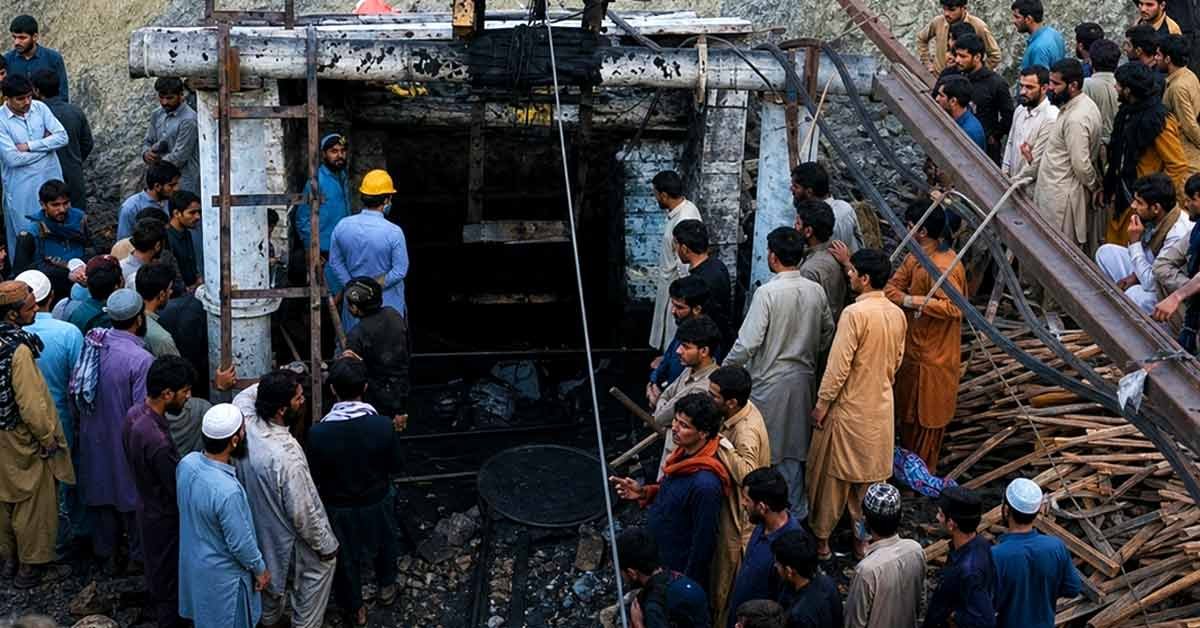 کوئلے کی کان میں قیامت خیز دھماکا، درجنوں خاندان سوگوار سورینج میں پیش آنے والے حادثے میں 34 کان کن زندگی کی بازی ہار گئے، واقعے کی تحقیقات جاری