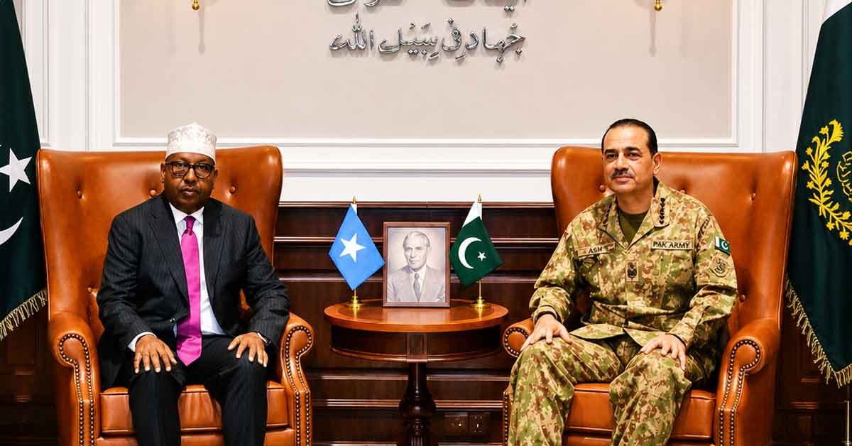 پاکستان اور صومالیہ کا دفاعی تعاون مزید مضبوط بنانے پر اتفاق فیلڈ مارشل سے صومالیہ کے وزیر دفاع سفیر احمد معلم کی ملاقات