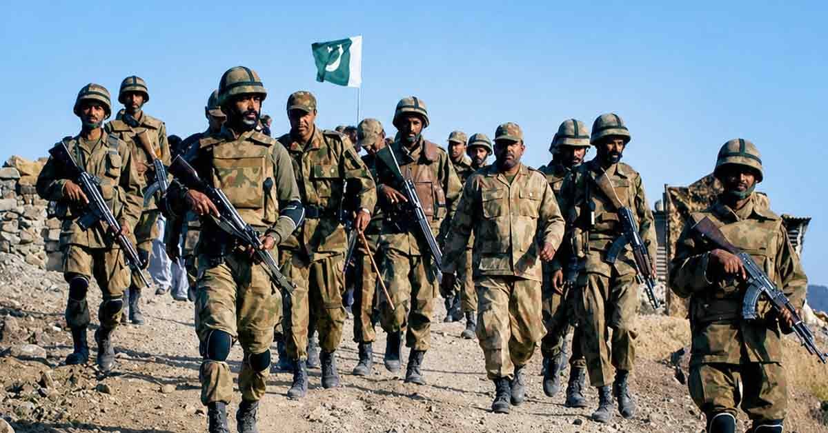 نوشکی آپریشن، خودکش بمبار سمیت 7 دہشتگرد ہلاک، ٹھکانہ تباہ فورسز نے اسلحہ، گولہ بارود اور بارودی مواد بھی موقع پر ہی تلف کر دیا