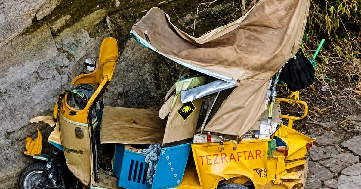 مظفرگڑھ:باراتیوں کا رکشہ نہر میں گرگیا،6 افراد جاں بحق 9 بچے لاپتا،بچوں کی عمریں 3 سے 14 سال کےدرمیان ہیں