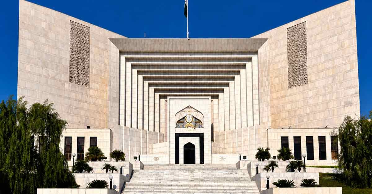 جج اور وکیل میں بحث سپریم کورٹ میں کیس کی سماعت کے دوران وکیل اور ججز کے درمیان سخت جملوں کا تبادلہ